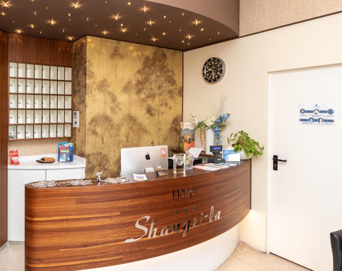Hotel Shangri-La Ala Esterno foto